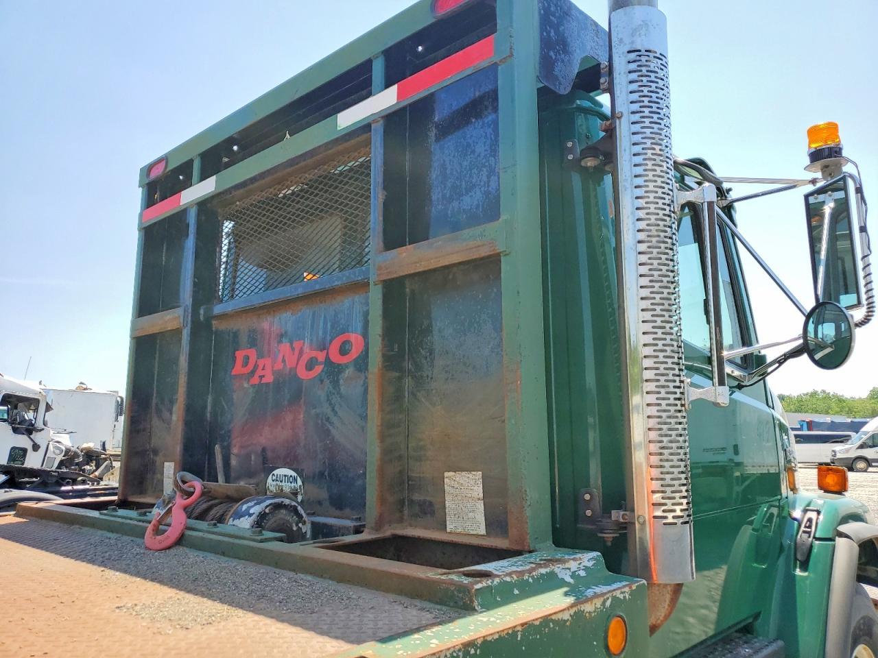 2003 Freightliner FL80 TOW Truck