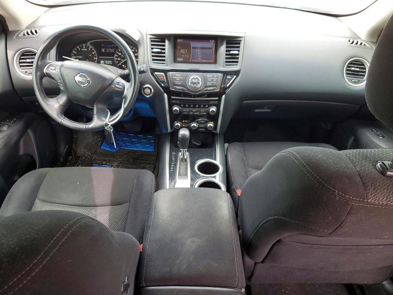 2015 Nissan Pathfinder sv