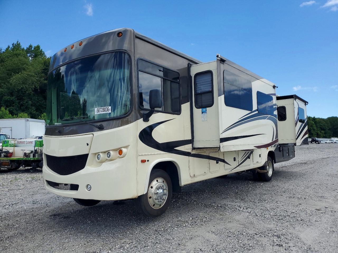 2017 Ford F53-RV