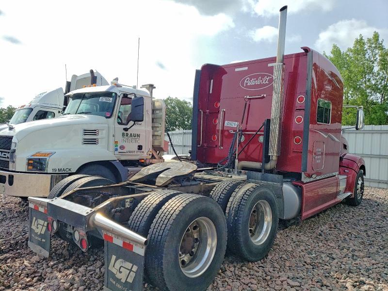 2014 Peterbilt 386 Semi Truck