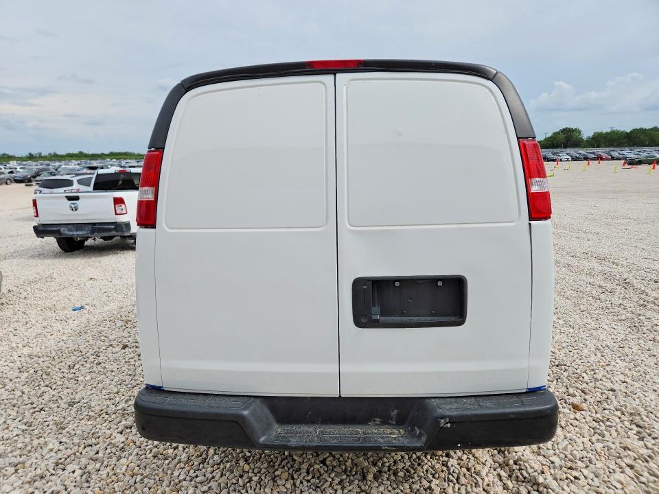 2023 Chev Express G2500