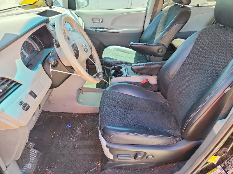 2013 Toyota Sienna Sport
