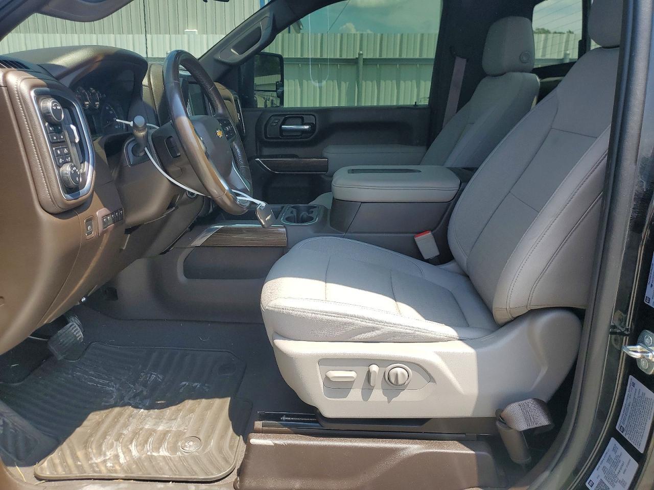 2022 Chevrolet Silverado K3500 LT