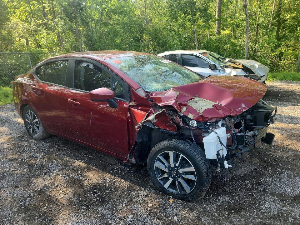 2022 Nissan Versa sv