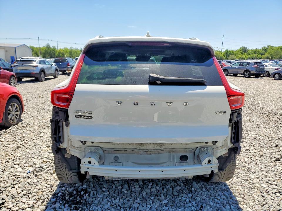 2020 Volvo Xc40 T5 Momentum