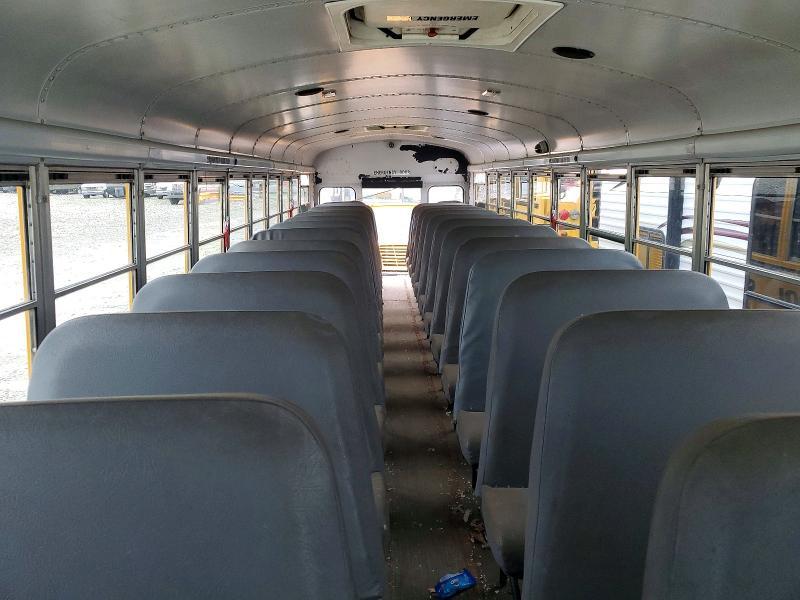 2010 Thomas Saf-t-liner C2-school bus