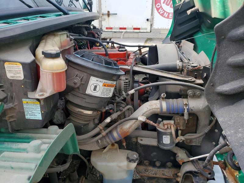 2016 Freightliner Business Class M2 BOX Truck