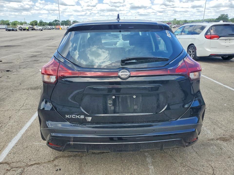 2024 Nissan Kicks s