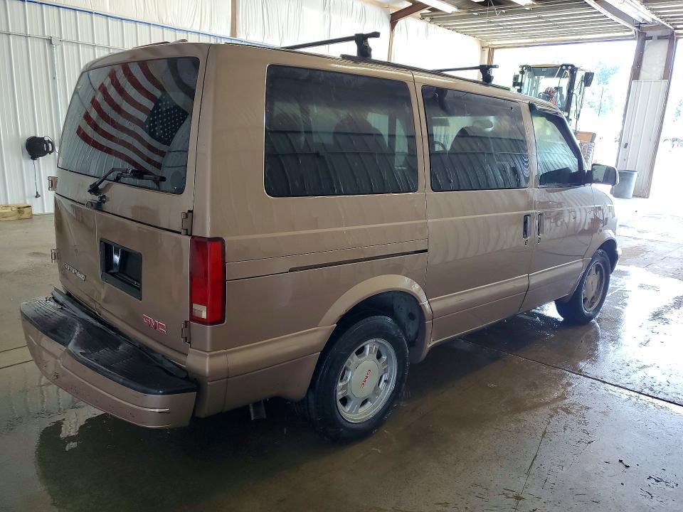 2004 GMC Safari XT