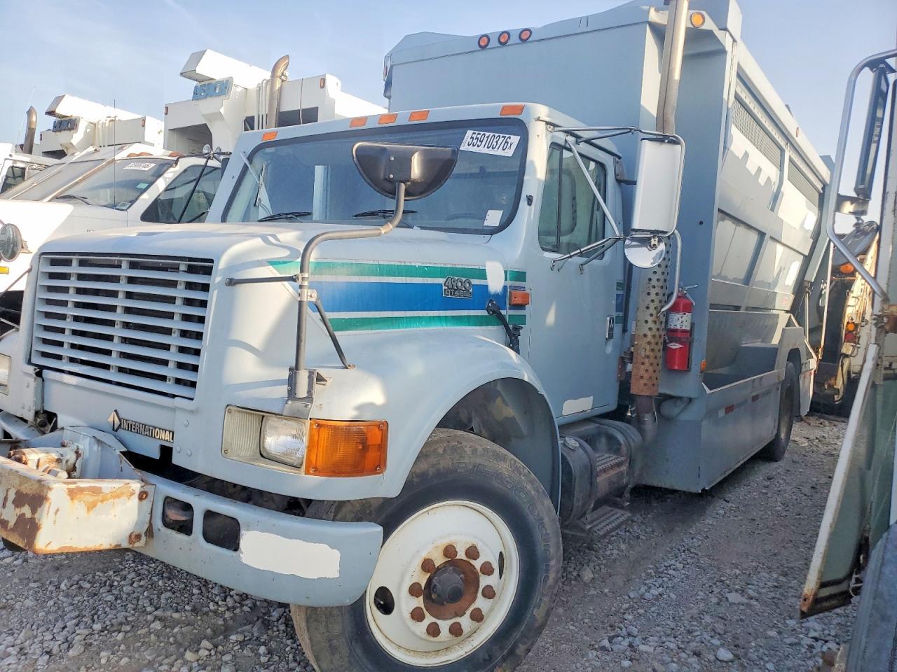 2001 International 4900 Refuse Truck