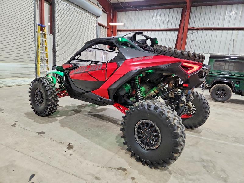 2024 Can-Am Maverick R-ATV