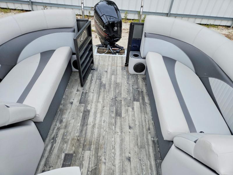 2018 Crest Pontoon Boat