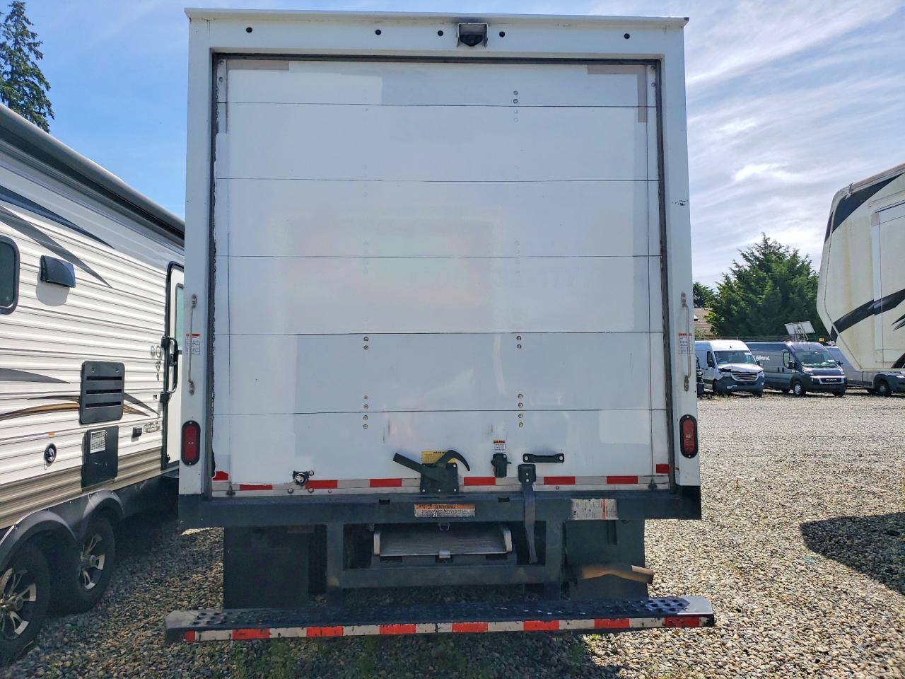 2021 Chevrolet Express BOX Truck