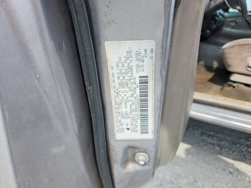 2002 Toyota Sequoia SR5