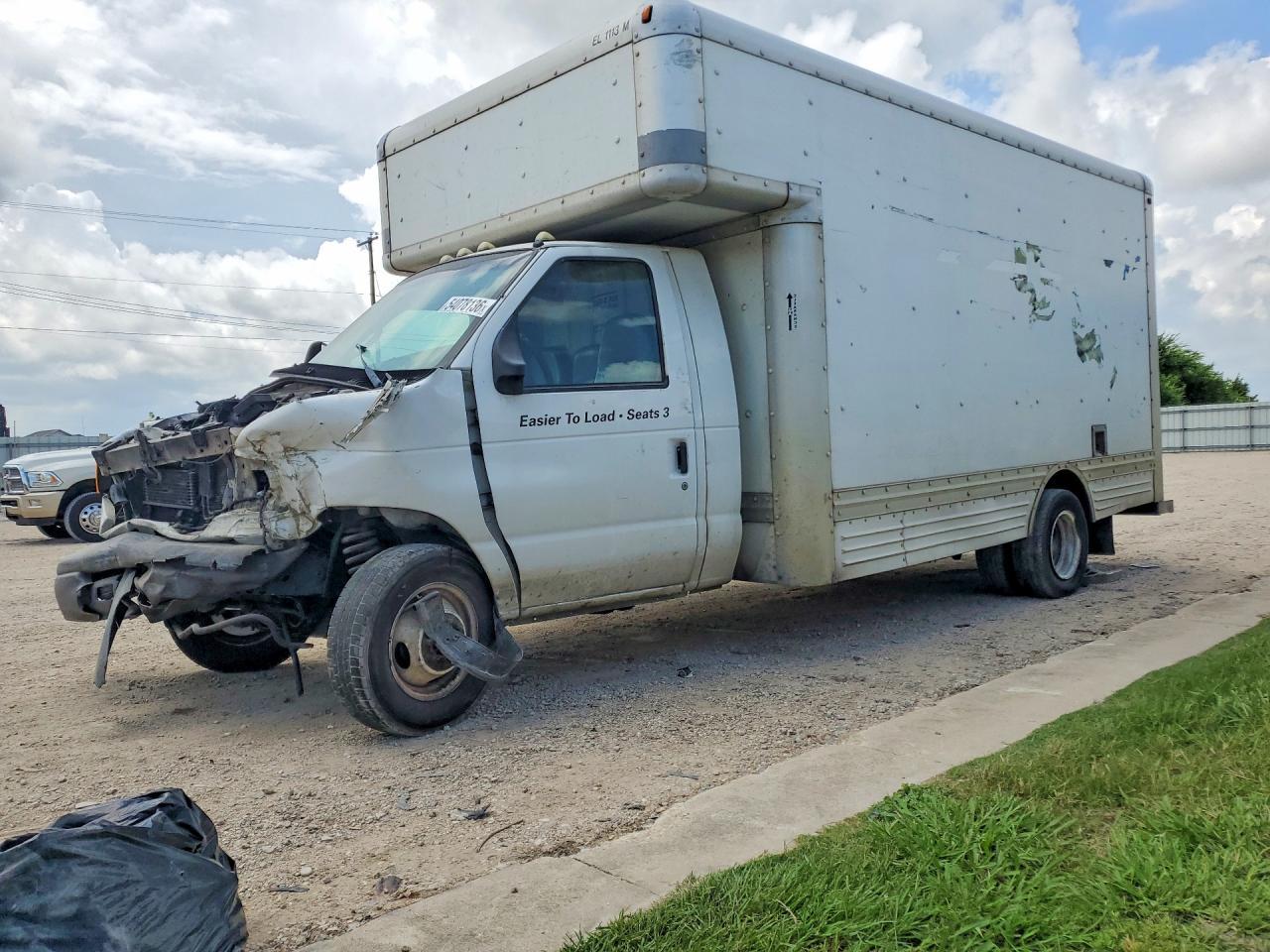 2007 Ford Econoline E450 Super Duty Cutaway Van