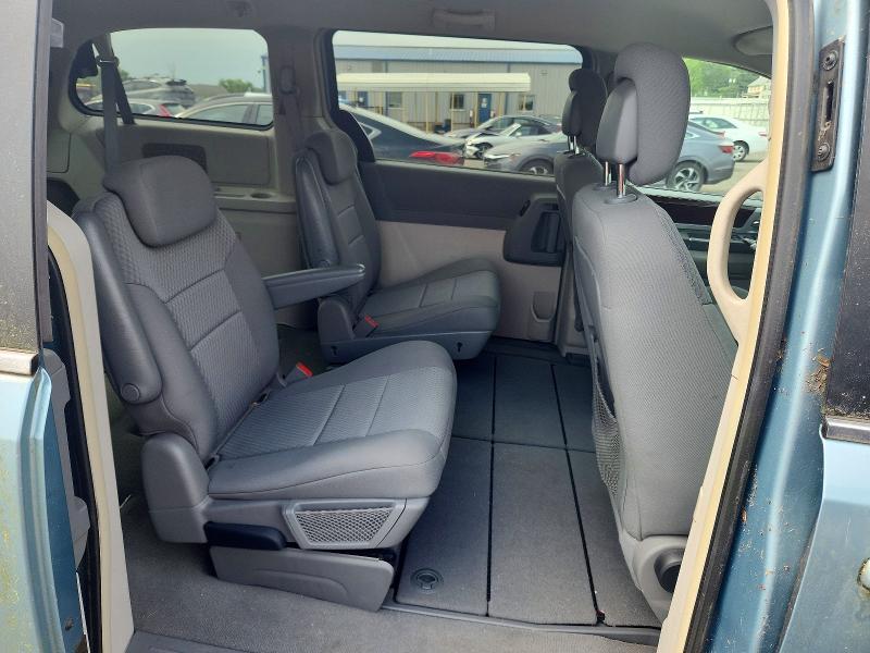 2010 Chrysler Town & Country Touring