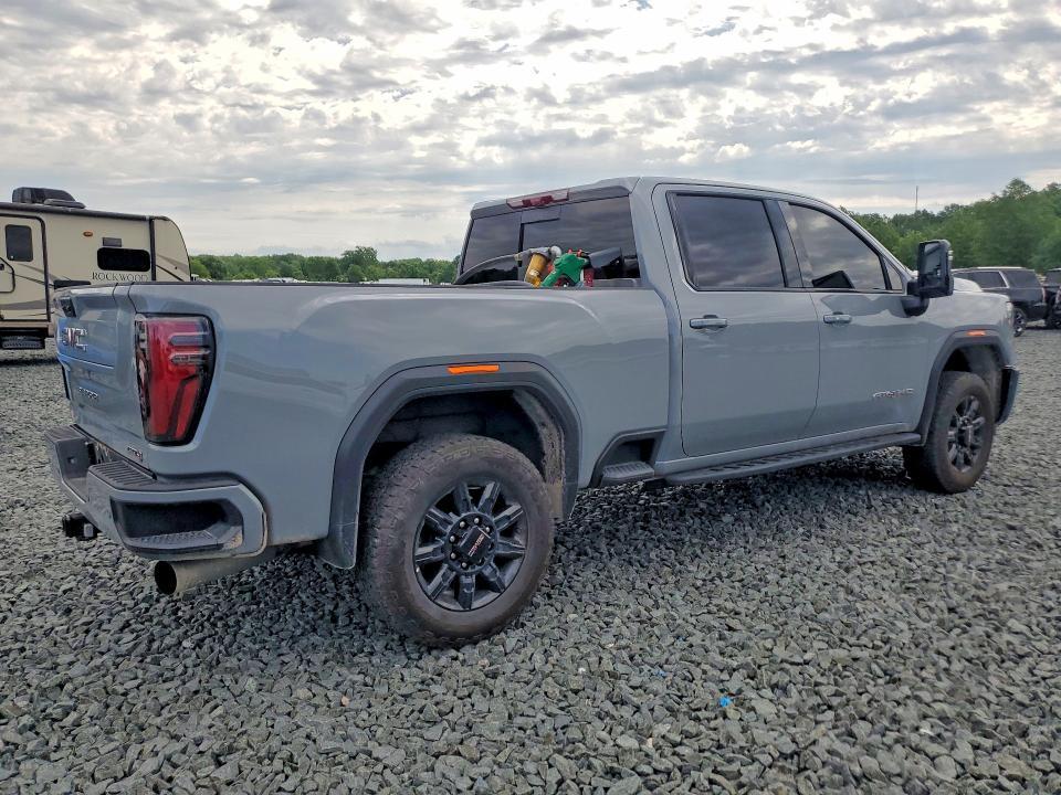 2025 GMC Sierra K3500 AT4