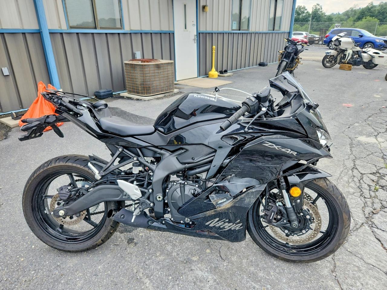 2025 Kawasaki ZX400 P