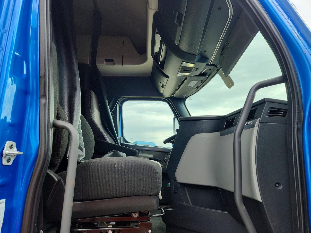 2019 Freightliner Cascadia 126