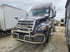 2018 Freightliner Cascadia 126 Semi Truck