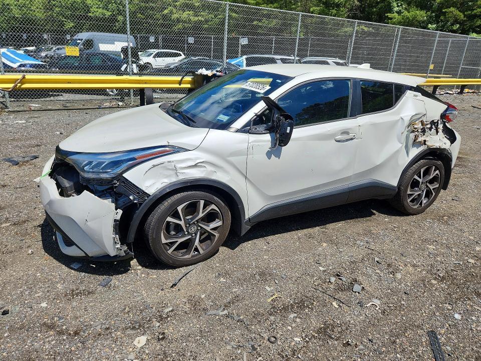 2020 Toyota C-hr xle