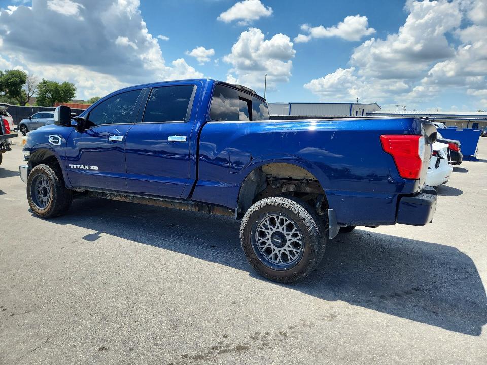 2017 Nissan Titan XD SL