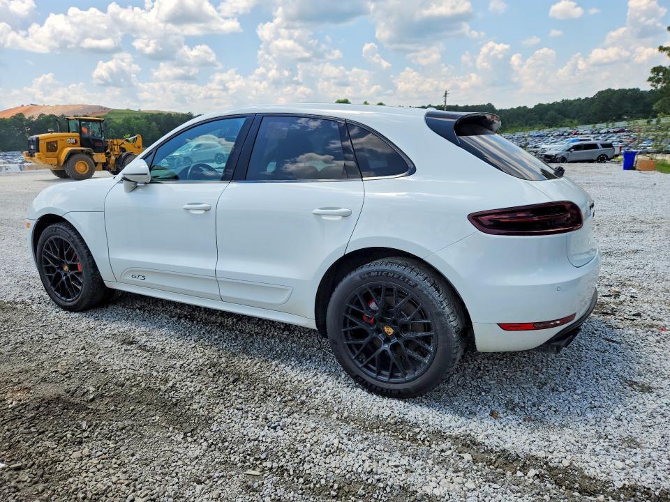 2018 Porsche Macan gts