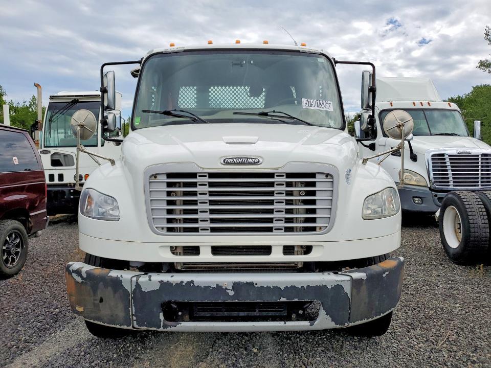 2016 Freightliner Business Class M2 Flatbed Truck