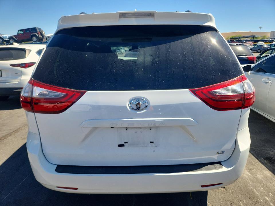 2020 Toyota Sienna le