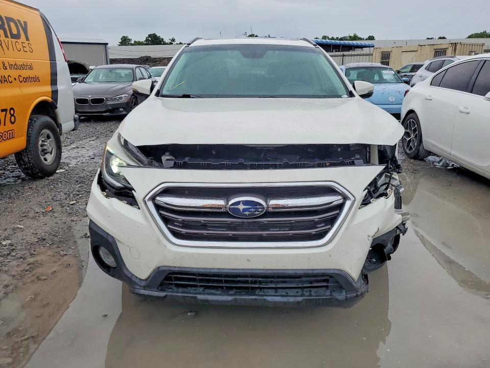 2018 Subaru Outback Touring
