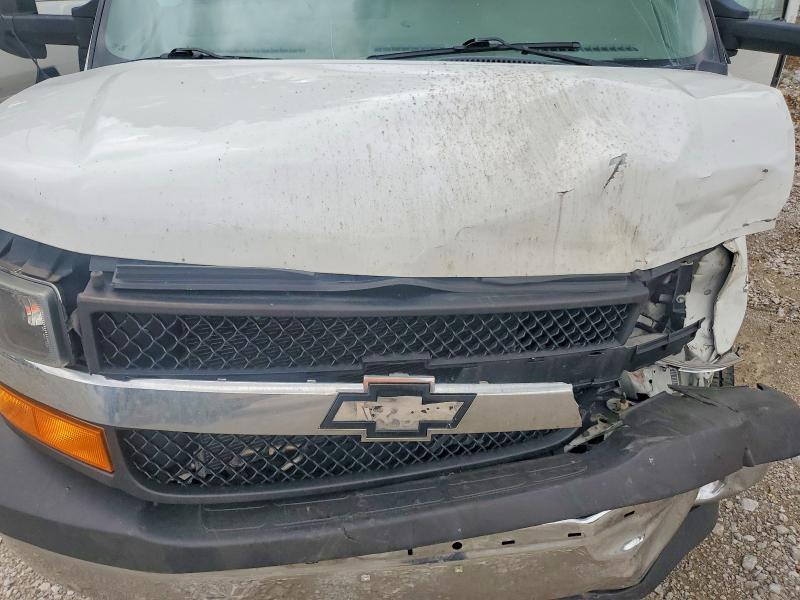 2021 Chevrolet Express BOX Truck