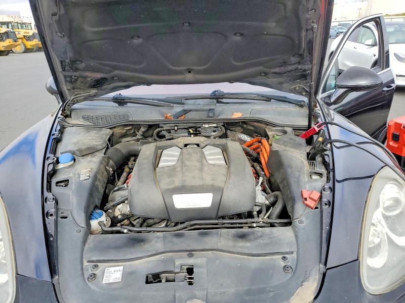 2011 Porsche Cayenne s Hybrid