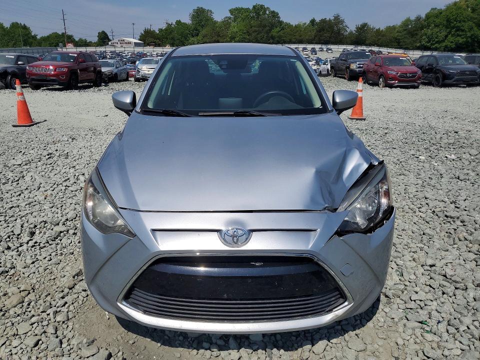 2018 Toyota Yaris ia Base