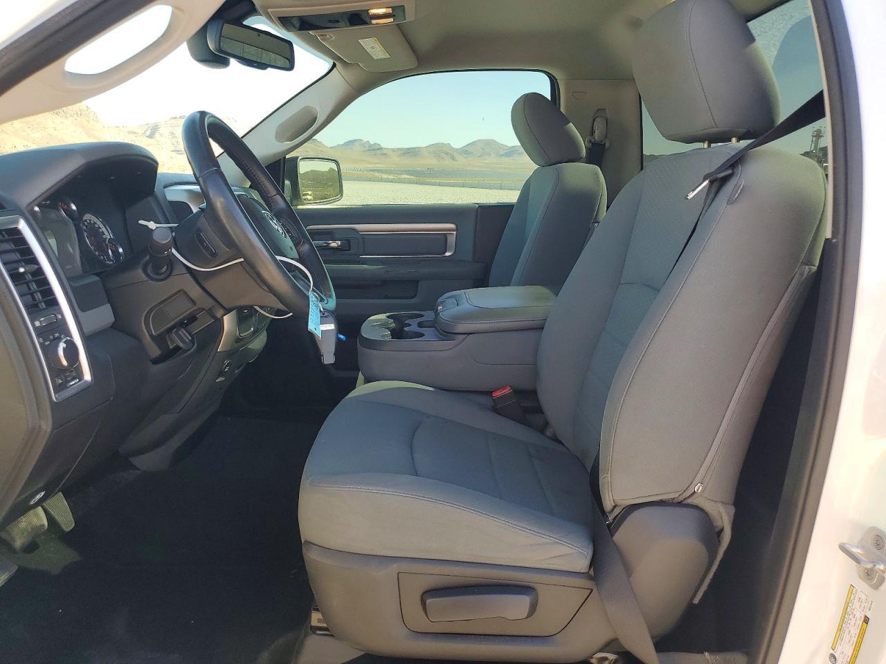 2013 Dodge RAM 1500 SLT