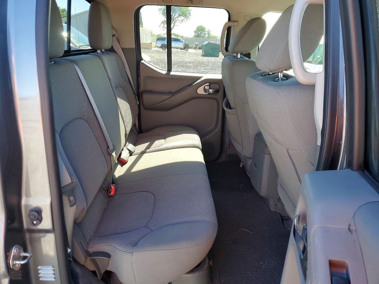 2019 Nissan Frontier SV
