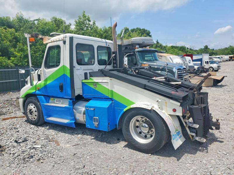 2017 Freightliner Cascadia-Semi Truck