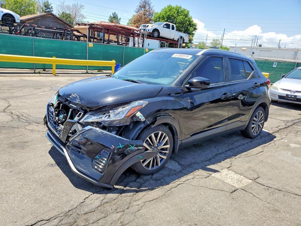 2022 Nissan Kicks sv