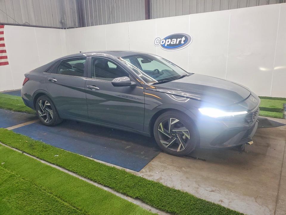 2025 Hyundai Elantra sel