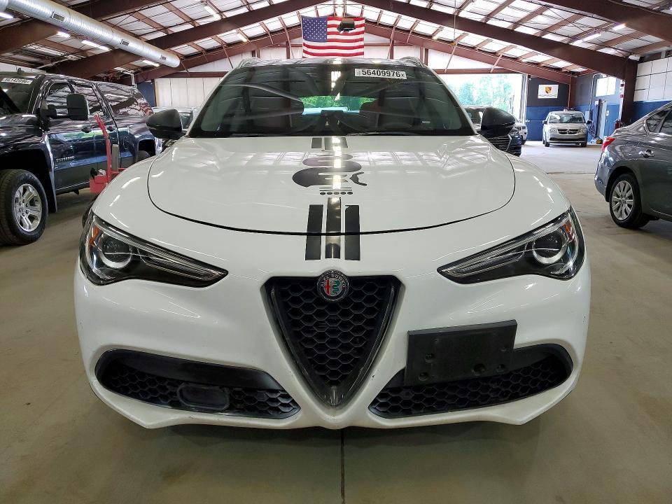 2018 Alfa Romeo Stelvio ti