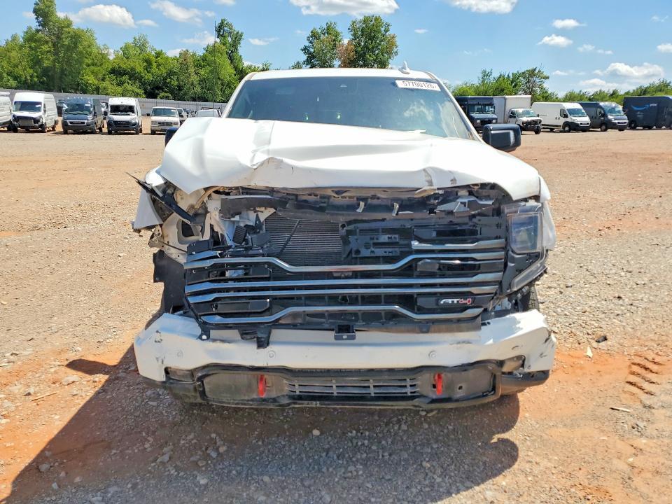 2025 GMC Sierra K1500 AT4