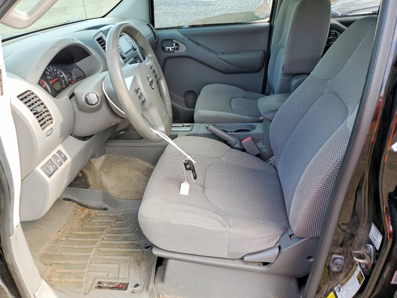 2014 Nissan Frontier SV