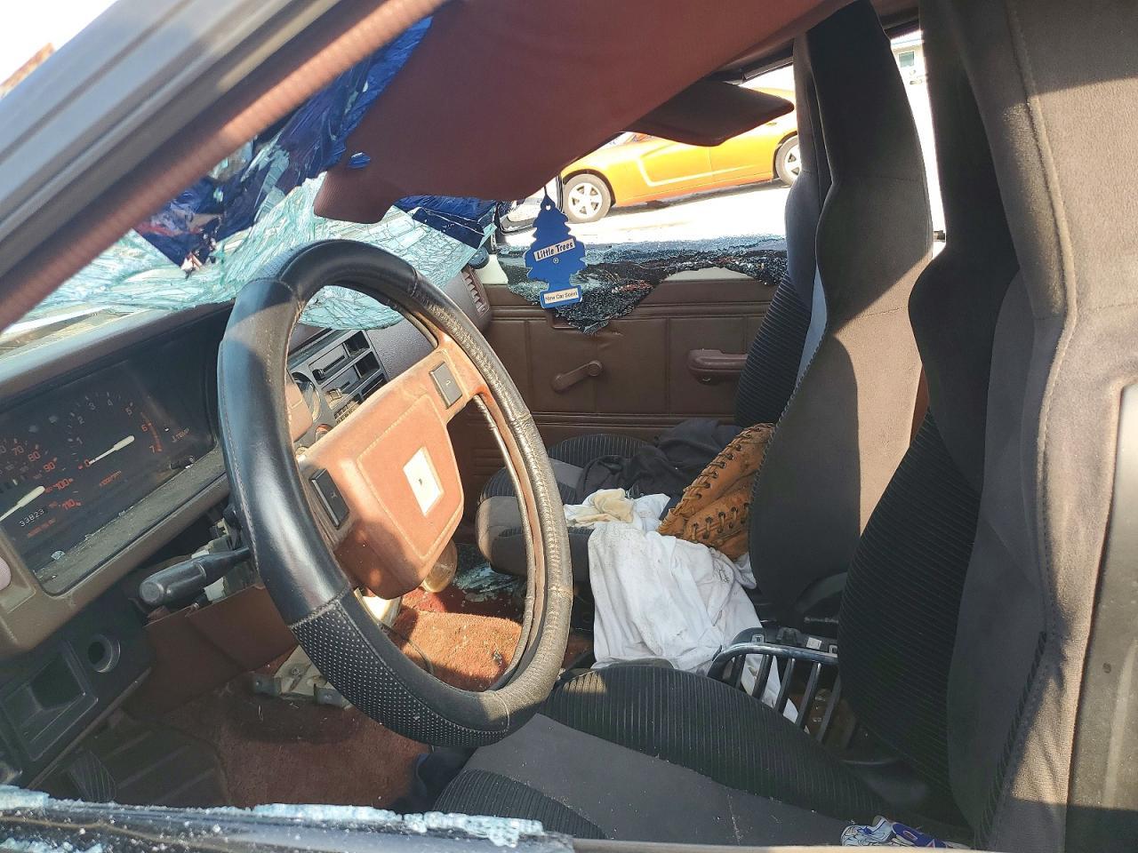 1987 Mazda B2200 Short BED