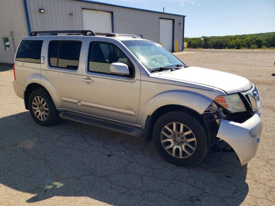 2008 Nissan Pathfinder se V8