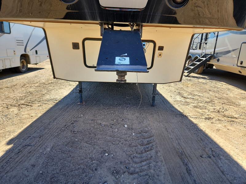 2016 Keystone Denali Camper