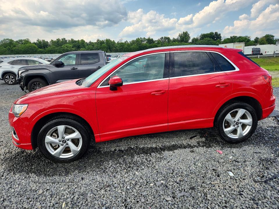 2022 Audi Q3 Premium 40