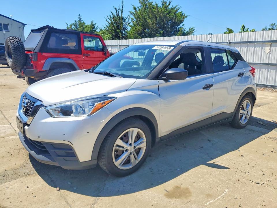 2020 Nissan Kicks s