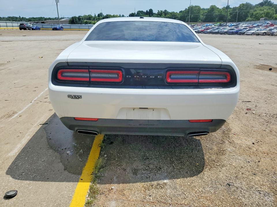 2015 Dodge Challenger sxt
