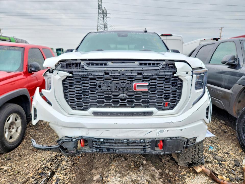 2025 GMC Sierra K1500 AT4
