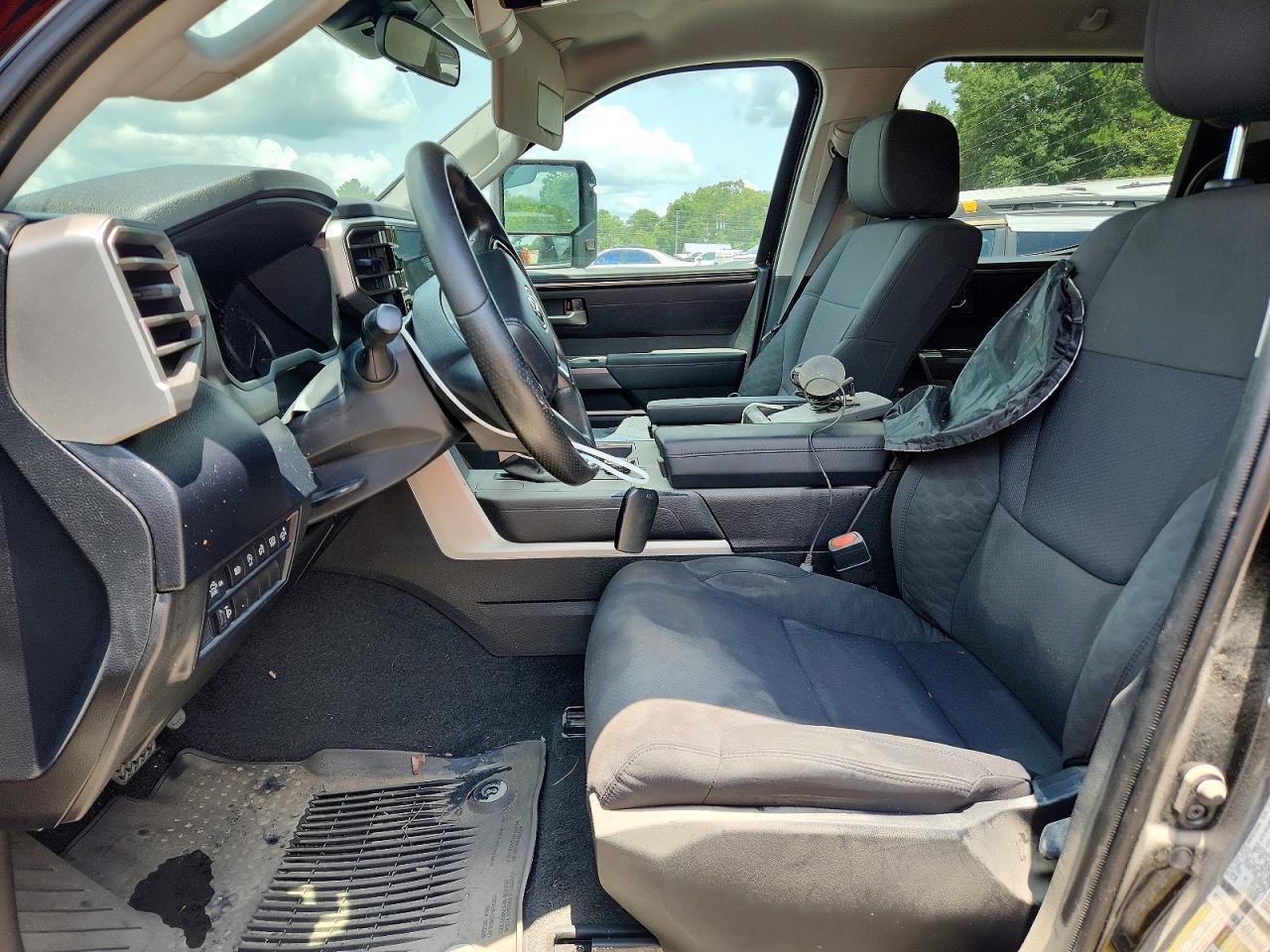 2023 Toyota Tundra Crewmax SR5