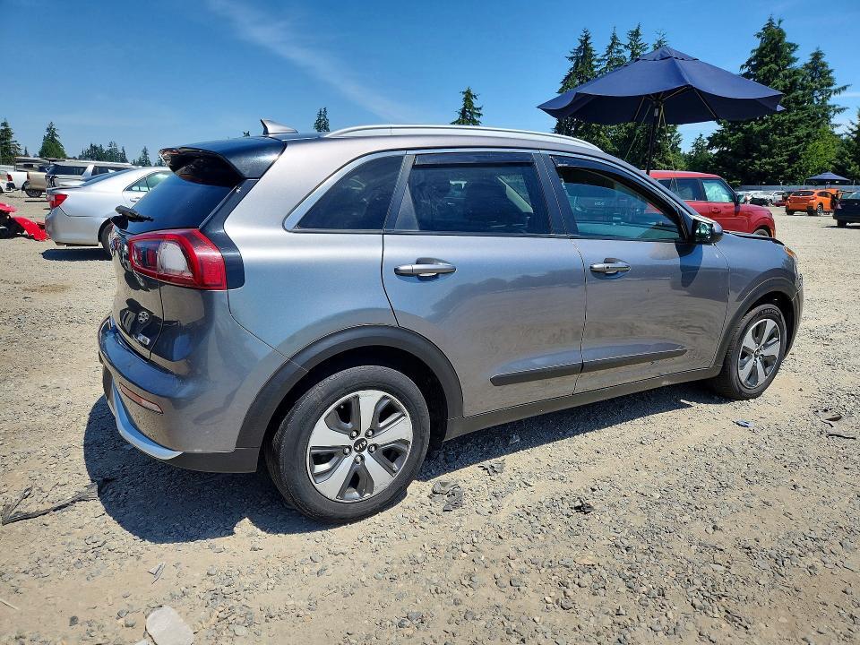 2017 KIA Niro lx